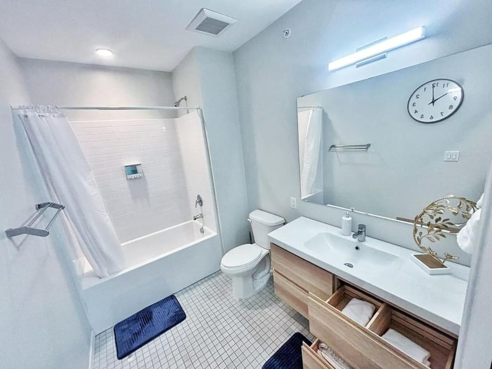 Cloud Nine Studio Apartment in Des Moines
