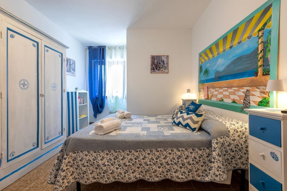 Living room, Bedroom