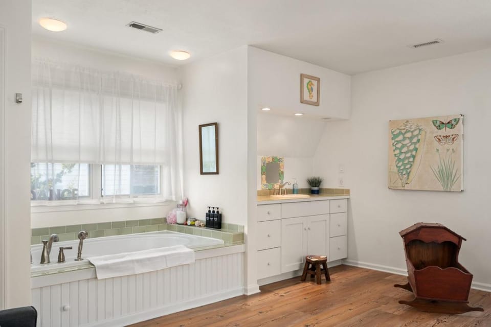 Bathroom, Bath