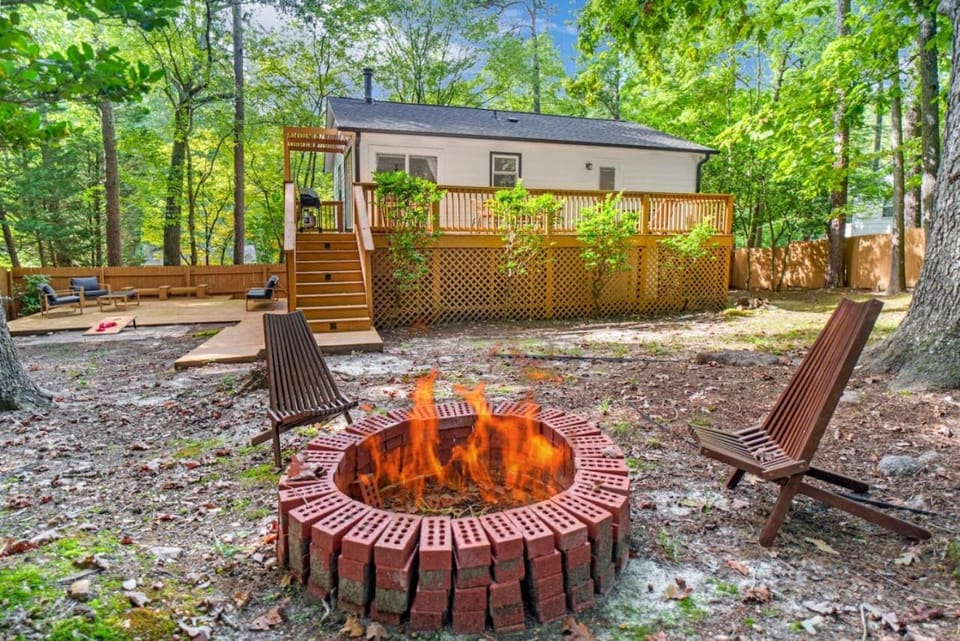 Brandyapple Retreat by Rather Be Properties House in Raleigh
