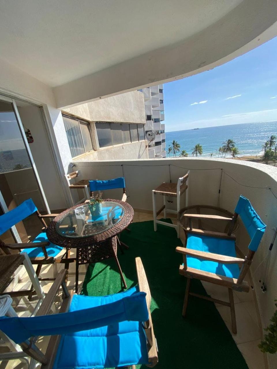 4-5 personas apartamento frente al mar porlamar cerca del cc la vela Apartment in Venezuela