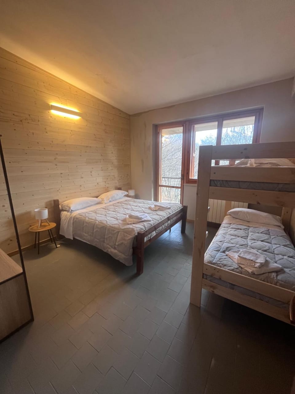 Bed, Photo of the whole room, Bedroom, bunk bed