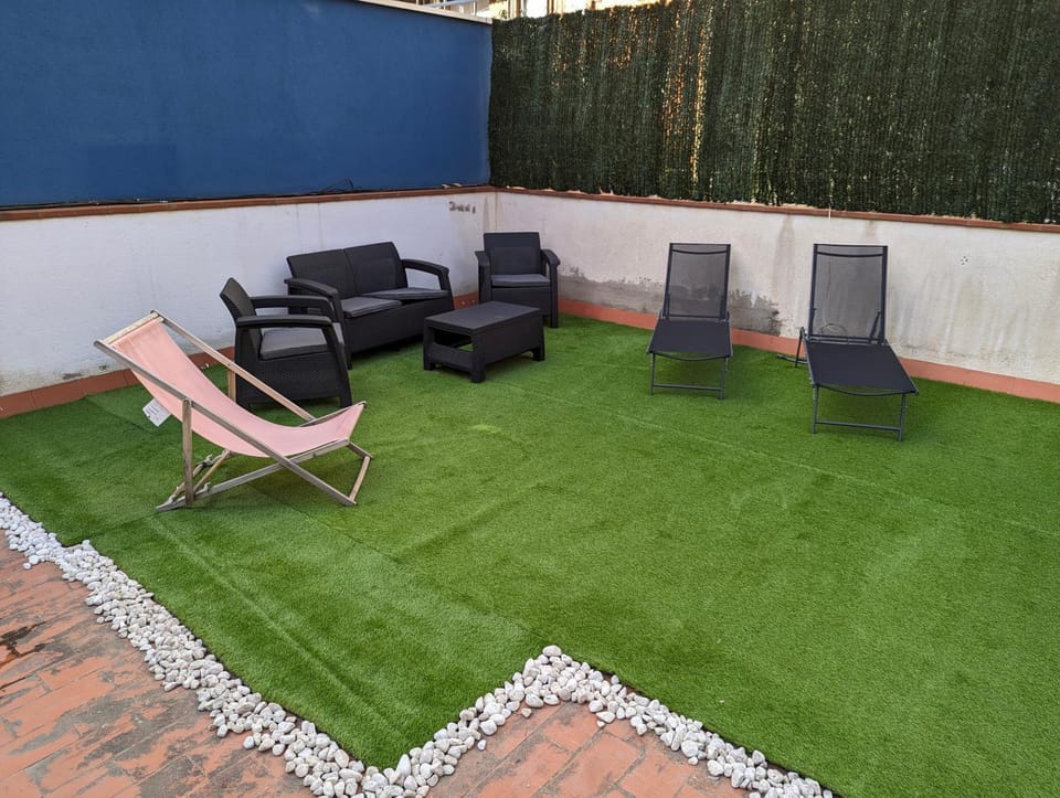 Patio, Balcony/Terrace, sunbed