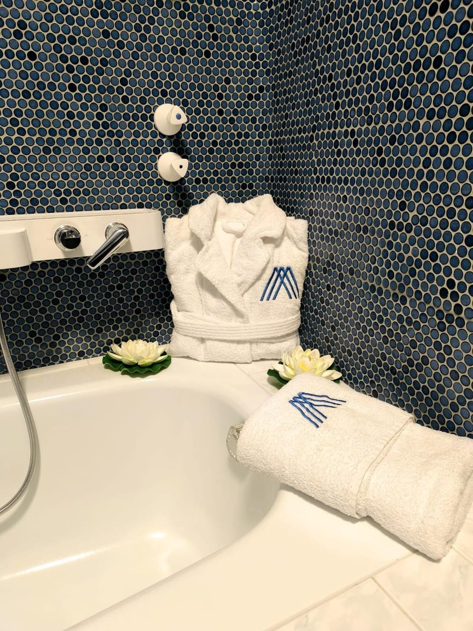 Bathroom, Bath, towels