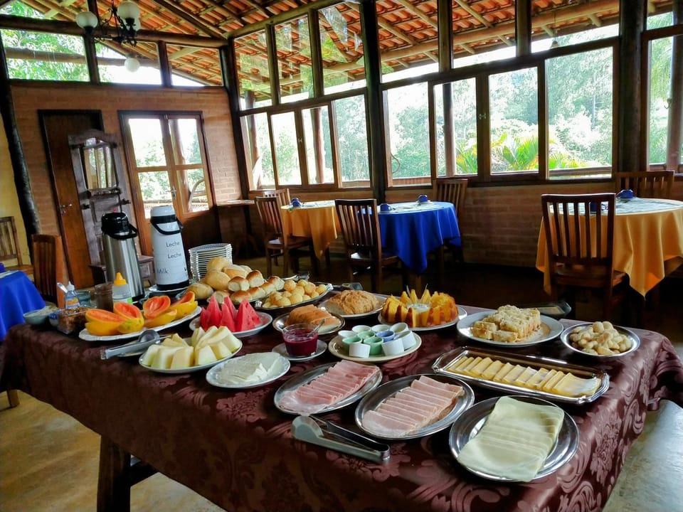 Breakfast, Continental breakfast, Buffet breakfast