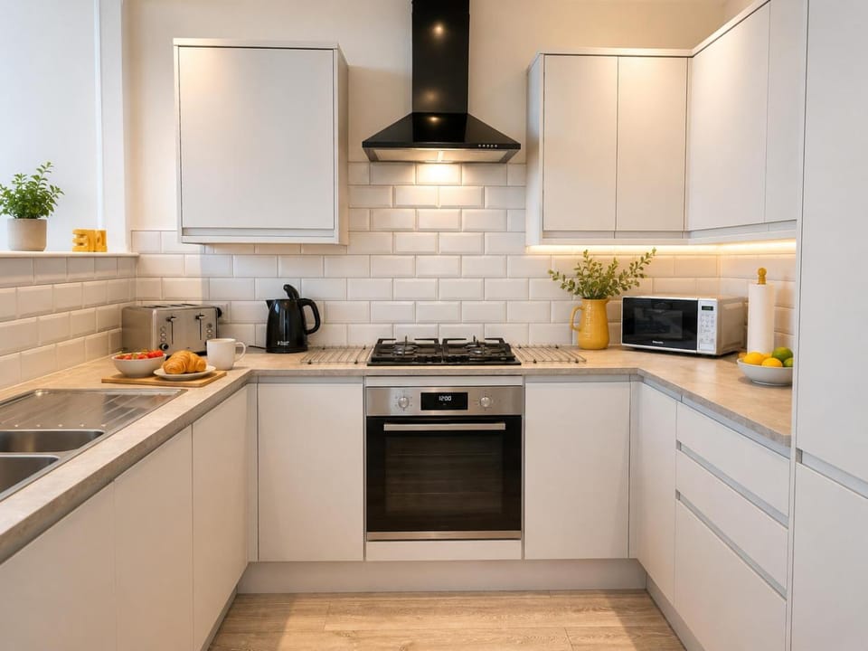 Coastal Retreat in Westward Ho! - 2 Bedrooms, Sea Views & Terrace House in Westward Ho