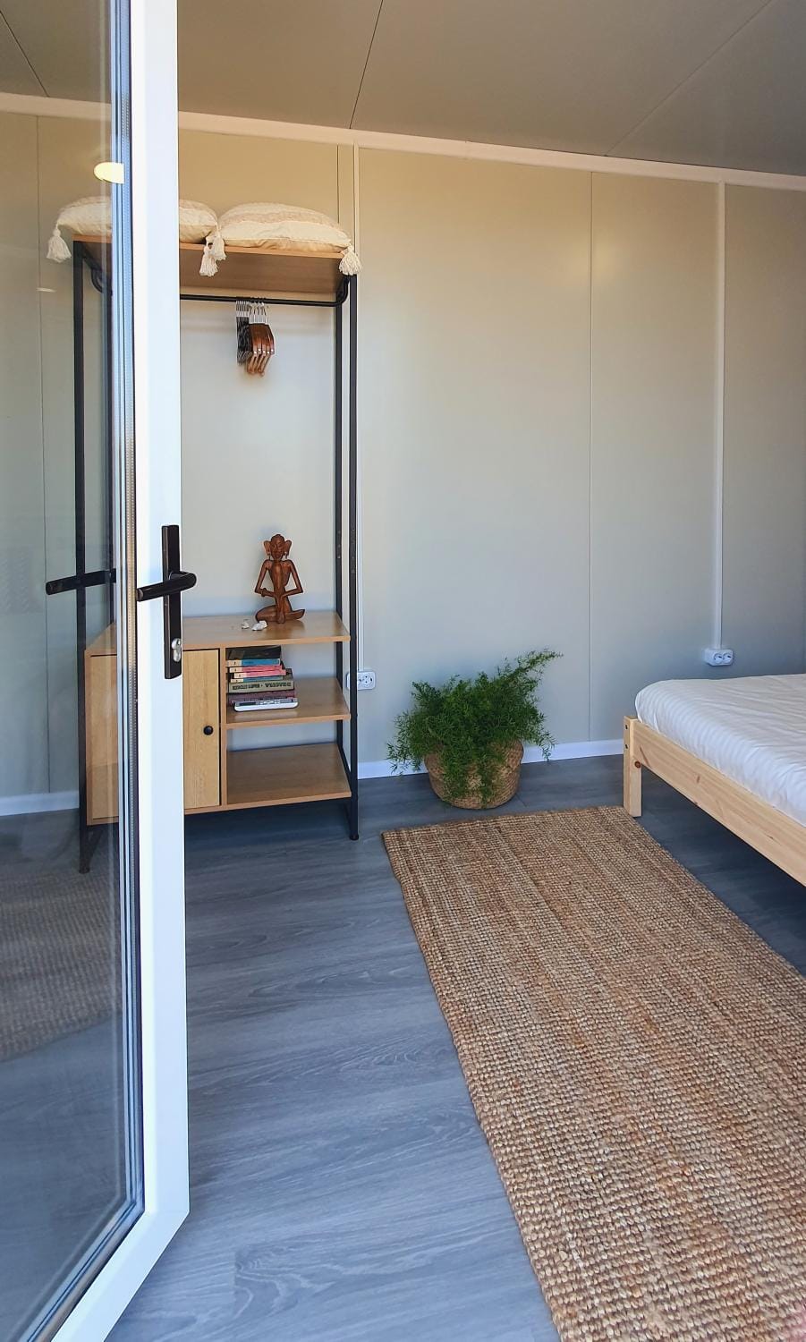 Shower, Property building, Bed, Bedroom, wardrobe, air conditioner