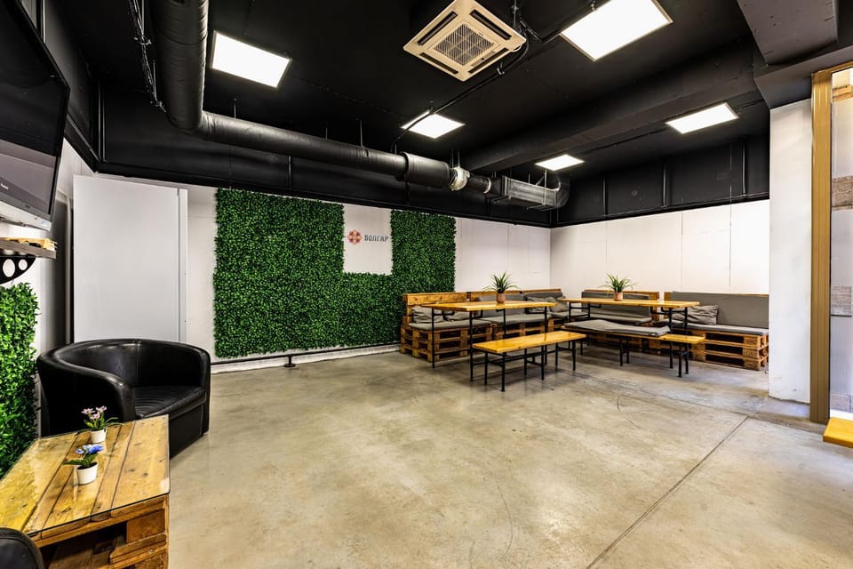 Communal lounge/ TV room, Living room, Banquet/Function facilities, Seating area