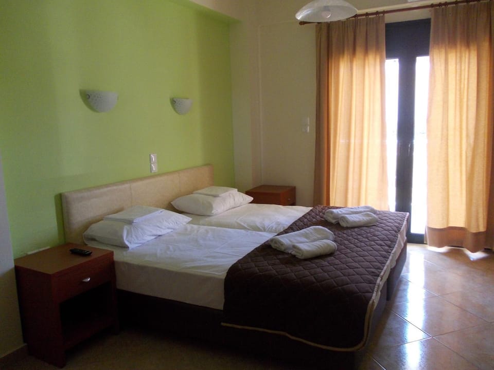 Patio, Bathroom, Balcony/Terrace, Kitchen or kitchenette, Bedroom