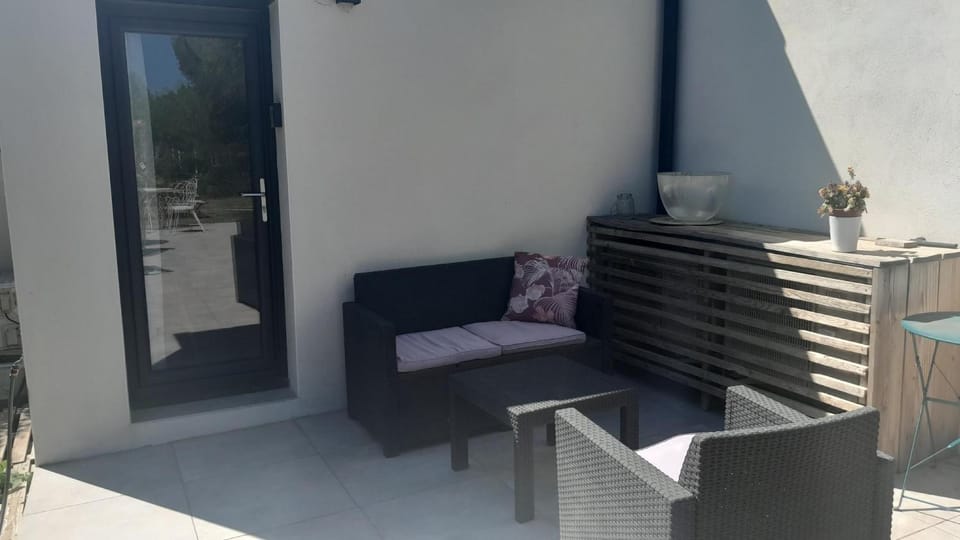 Balcony/Terrace, Balcony/Terrace