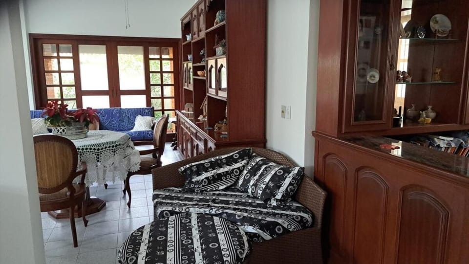 Casa Cond Acapulco no Guaruja House in State of São Paulo