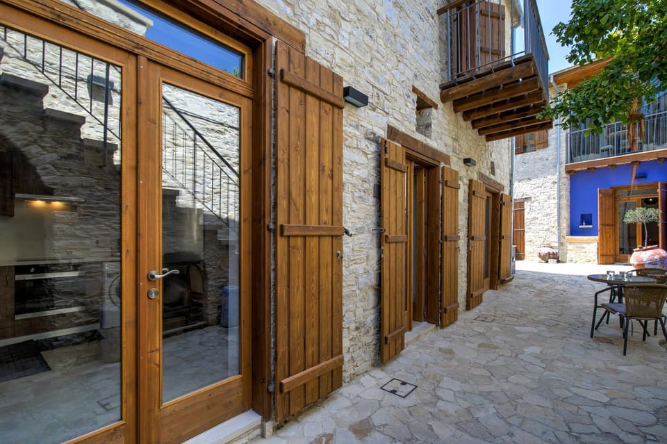 Property building, Day