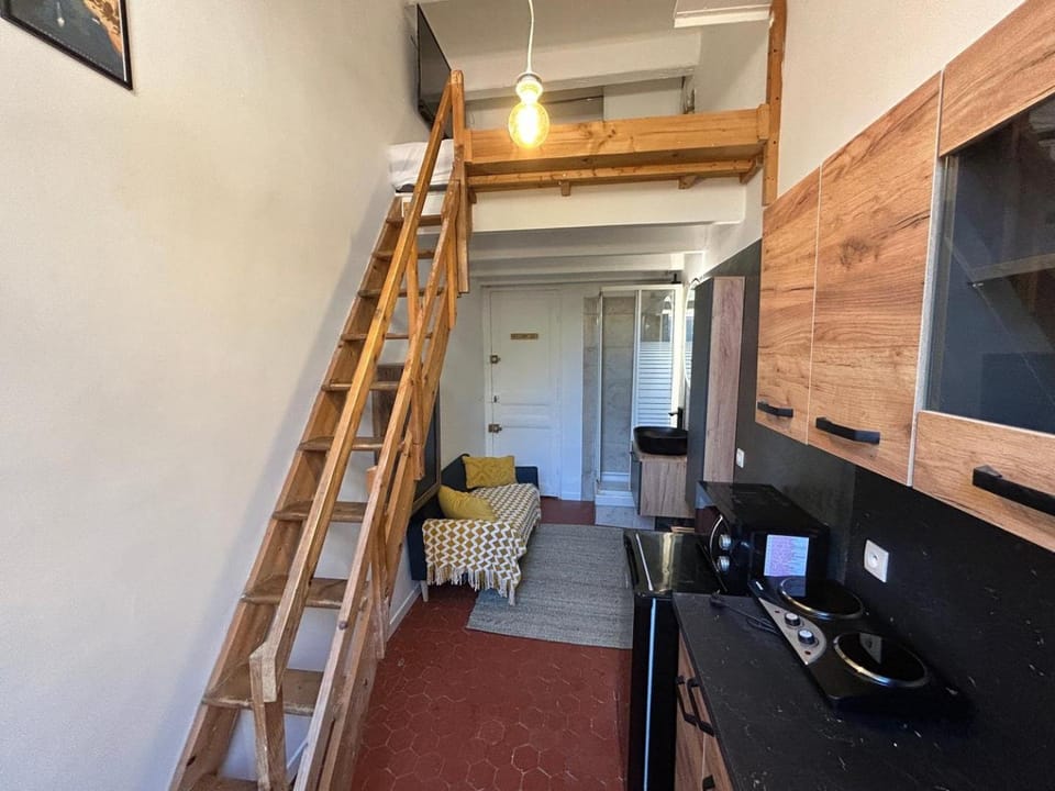 Studio avec extérieur proche plage et vieux port Apartment in Marseille