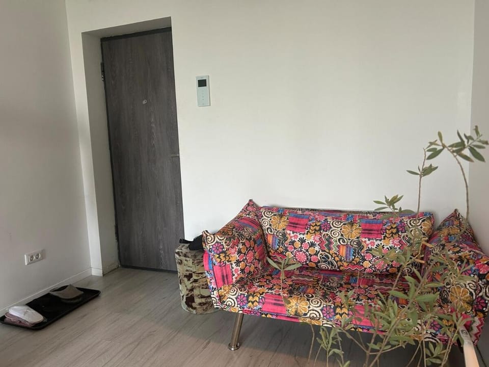 Art One Apartment in Bucharest
