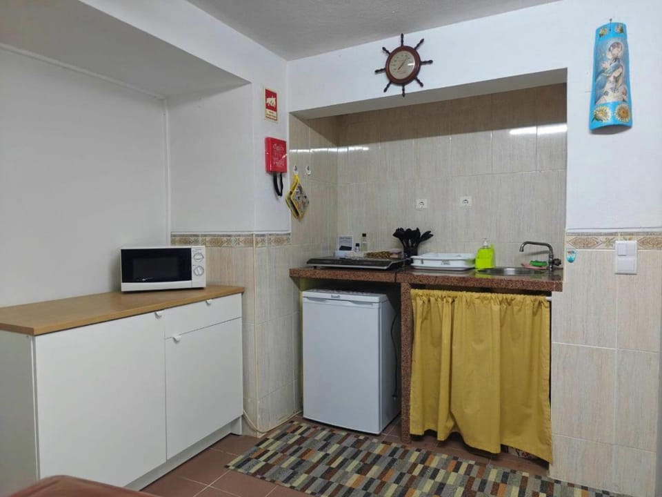 Kitchen or kitchenette, kitchen