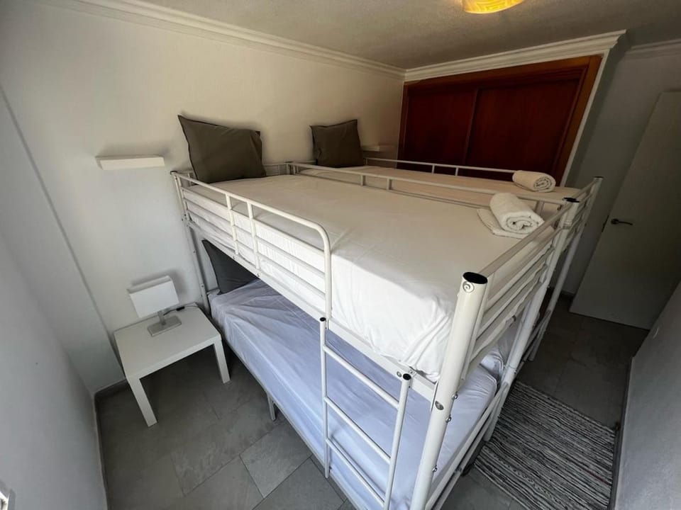 Calm Coastal Boutique Apartment for 12 by TuriVida Apartment in Malaga