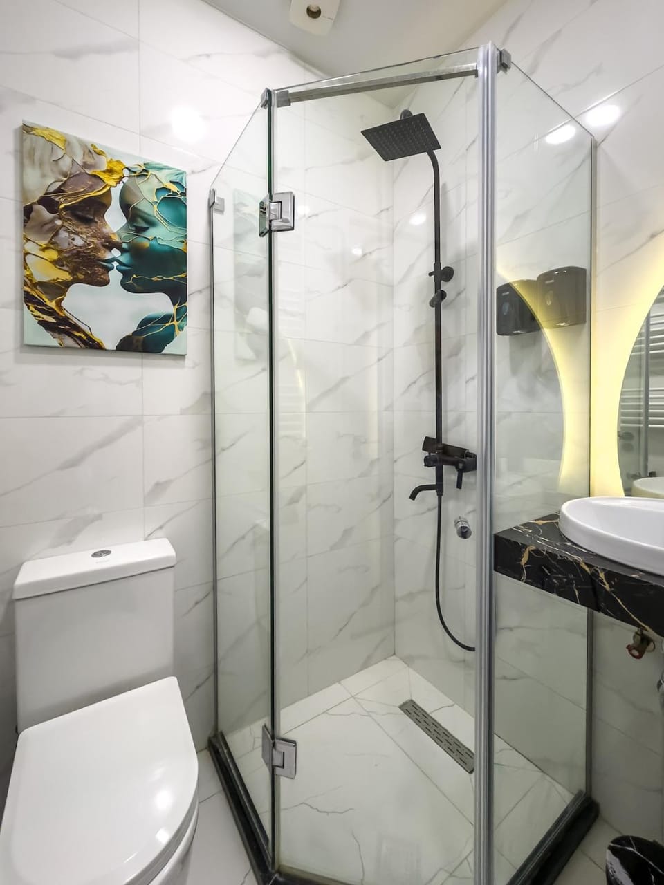 Shower, Toilet, Bathroom, towels
