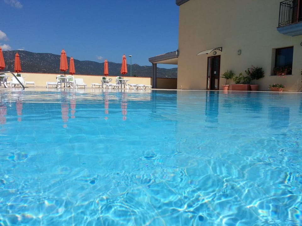 Stylish Residence Le Fontane 1 bedroom Apartment sleeps 4 person-No6887 Apartment in Villasimius