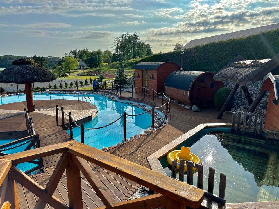 Spa and wellness centre/facilities, Area and facilities