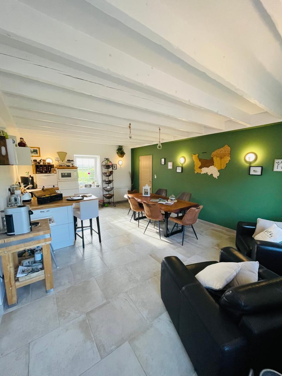 Kitchen or kitchenette, Living room, Dining area