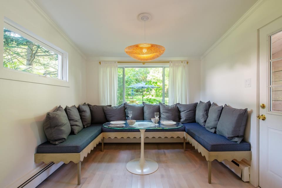 Outlier Inn Cottage on Farm Upstate Catskills Apartment in Hudson Valley