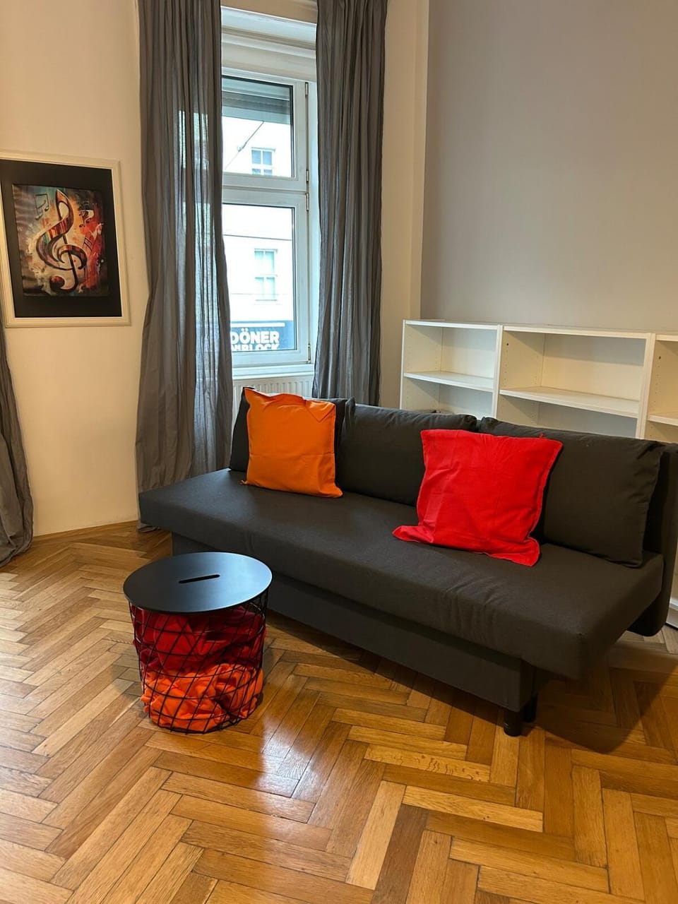 Wiener Altbau-Revival Apartment in Vienna