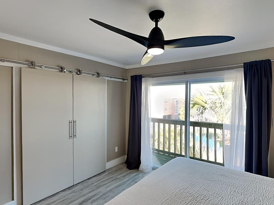 Coconuts Beach House House in Pensacola Beach