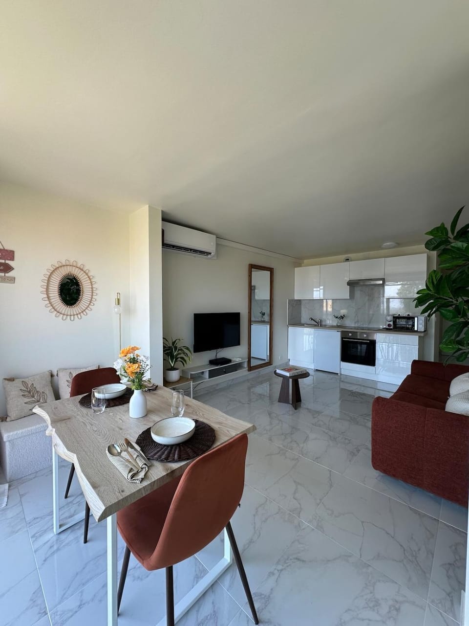 Ambiance terracotta sur la baie des anges Apartment in Cagnes-sur-Mer