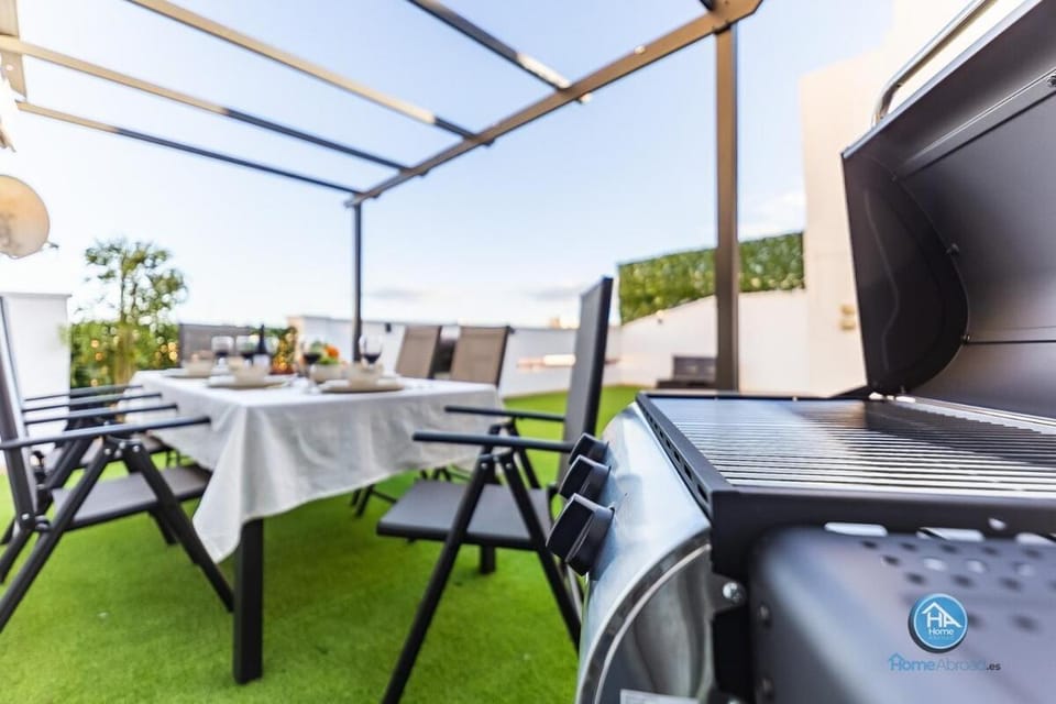 Luxury Penthouse Terrace & BBQ by TuriVida Apartment in Malaga