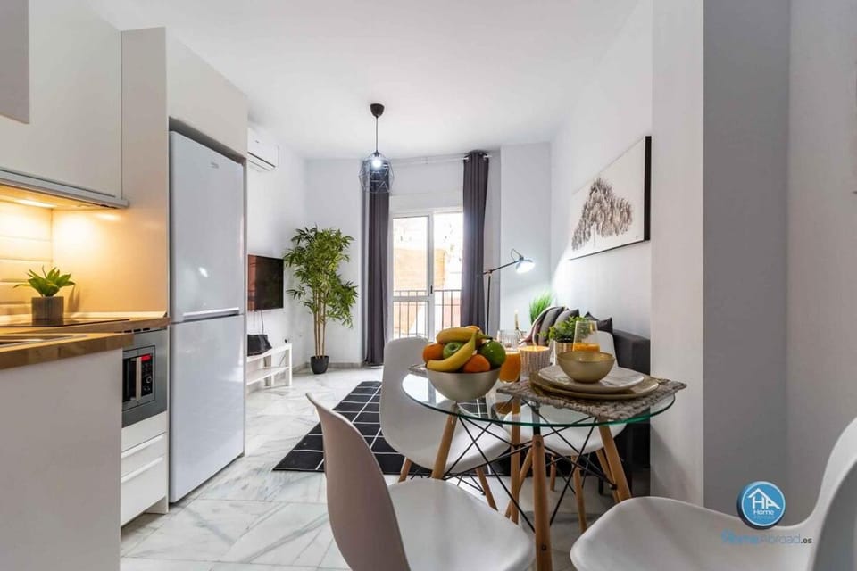 Premium Apartment Terrace Retreat by TuriVida Apartment in Malaga