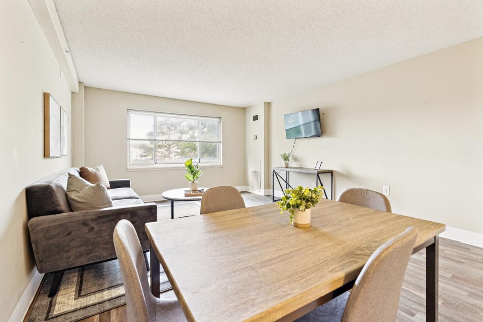 Legacy at Imperial Village 312 I 1 Bed 1 Bath Apartment in Richmond