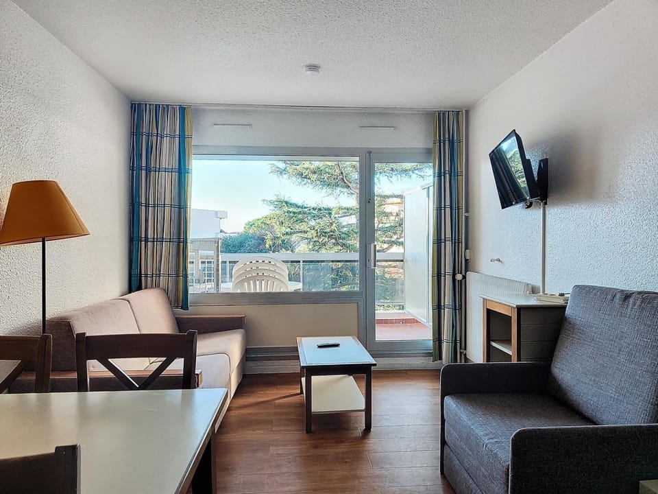 Residences partenaire le tanit Apartment in Antibes