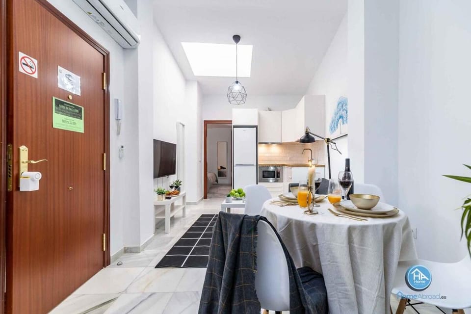 Elite Penthouse - Premium Malaga Center Apartment in Malaga