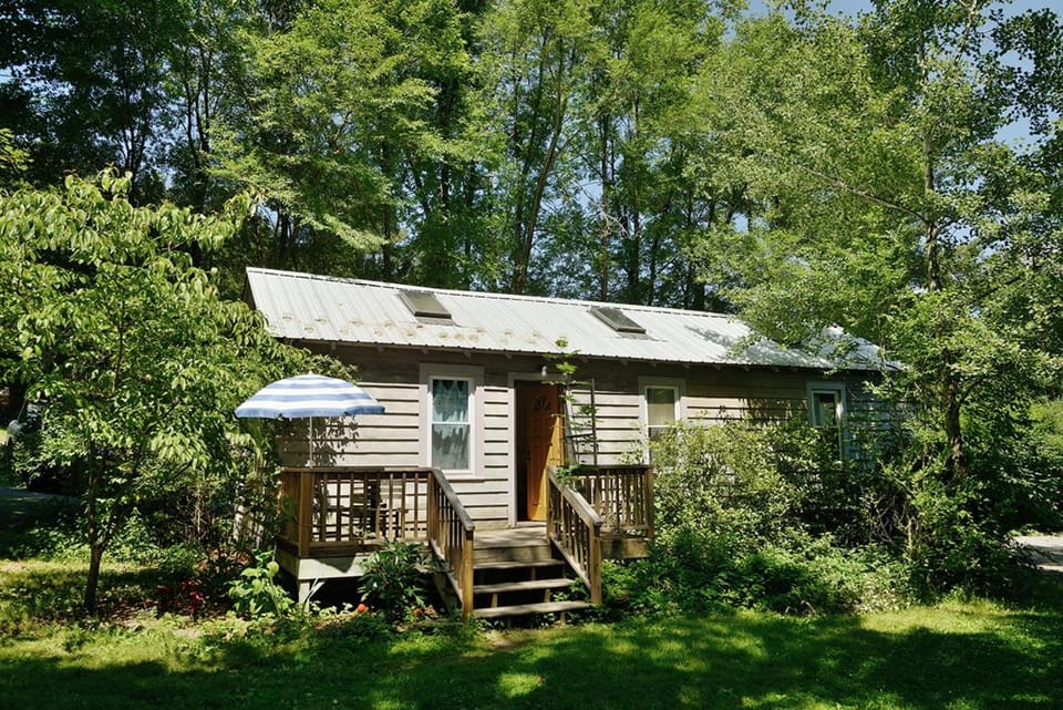 Outlier Inn Bungalow on Farm Upstate Catskills Apartment in Hudson Valley