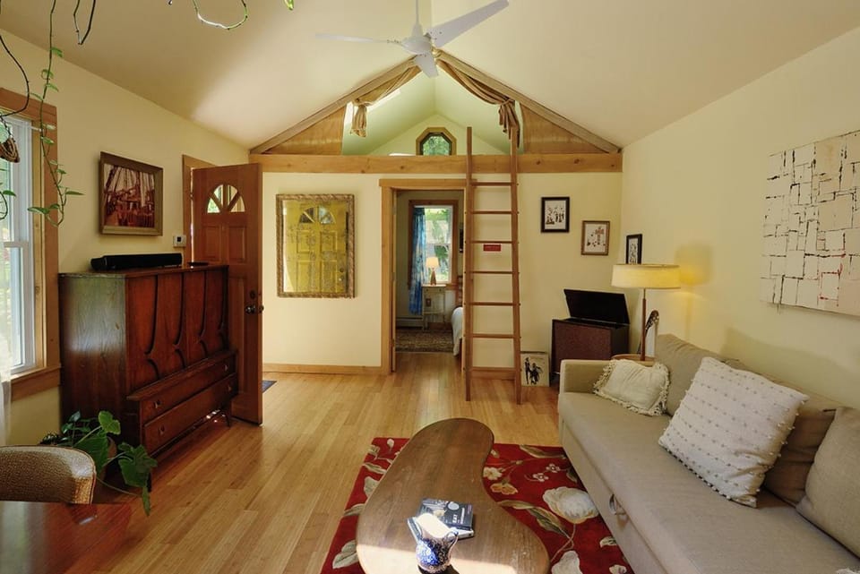 Outlier Inn Bungalow on Farm Upstate Catskills Apartment in Hudson Valley