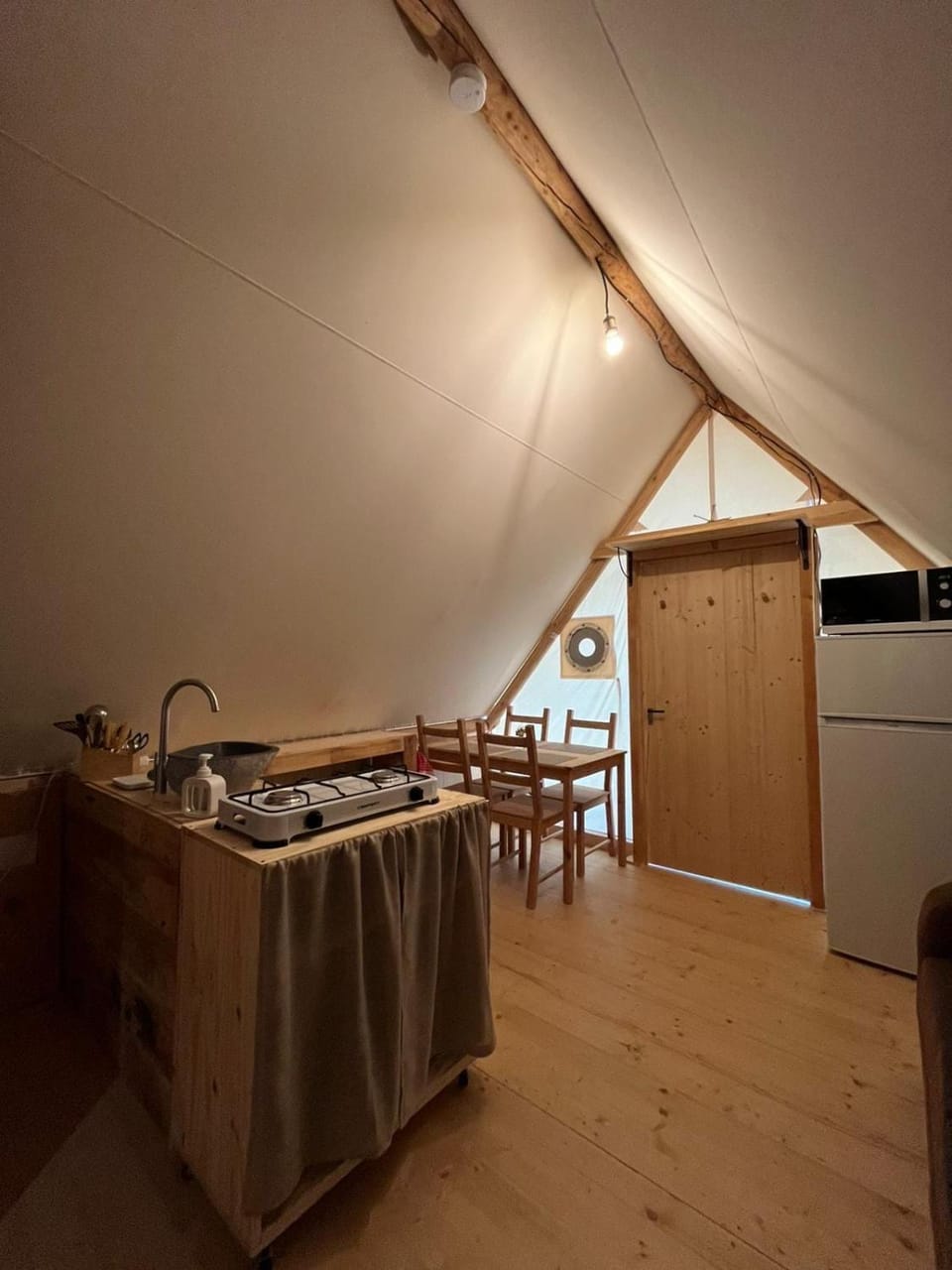 La Cabane de l'Orpailleur House in Les Vans