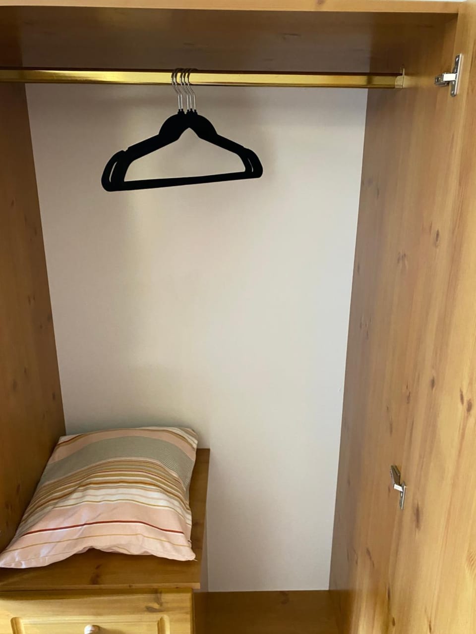 Bedroom, wardrobe