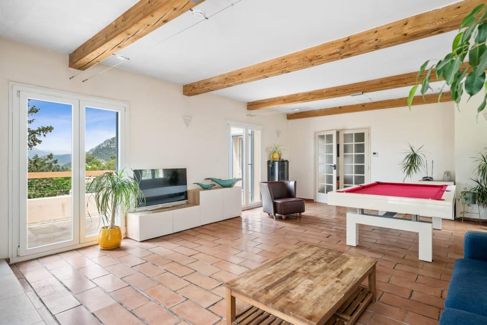 Villa La Quiétude - Spacious - Magnificent mountain view - AC - Jacuzzi Villa in French Riviera