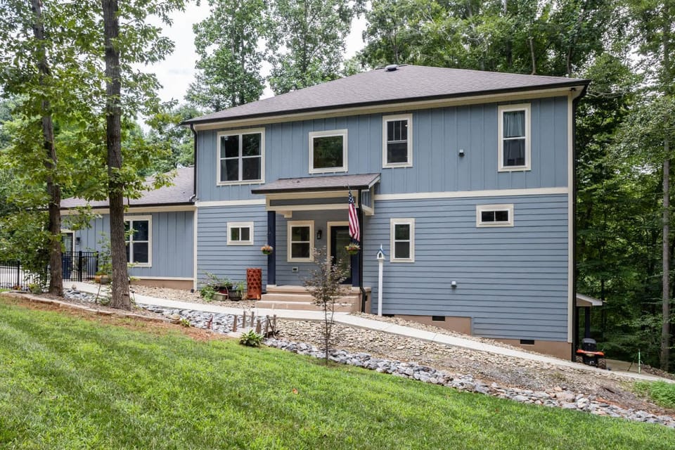 Property building, Day