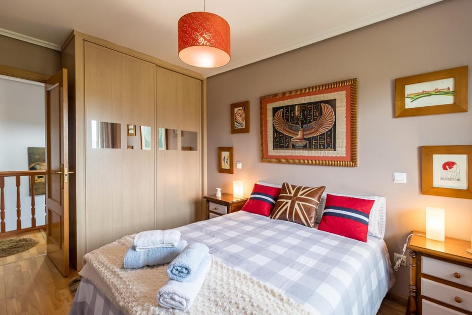 Living room, Bedroom