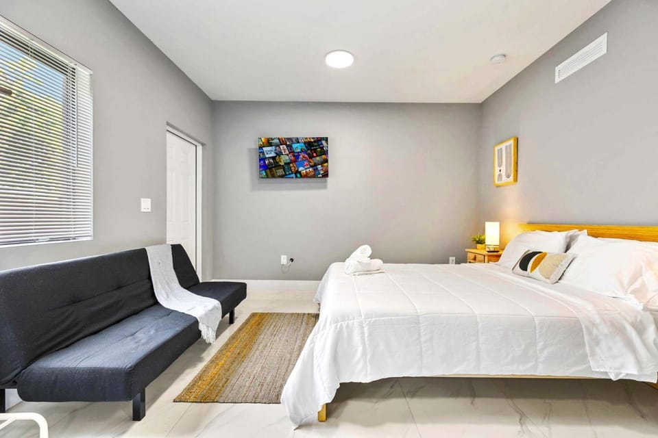 Modern Studio Near Wynwood & Design District Apartment in Miami
