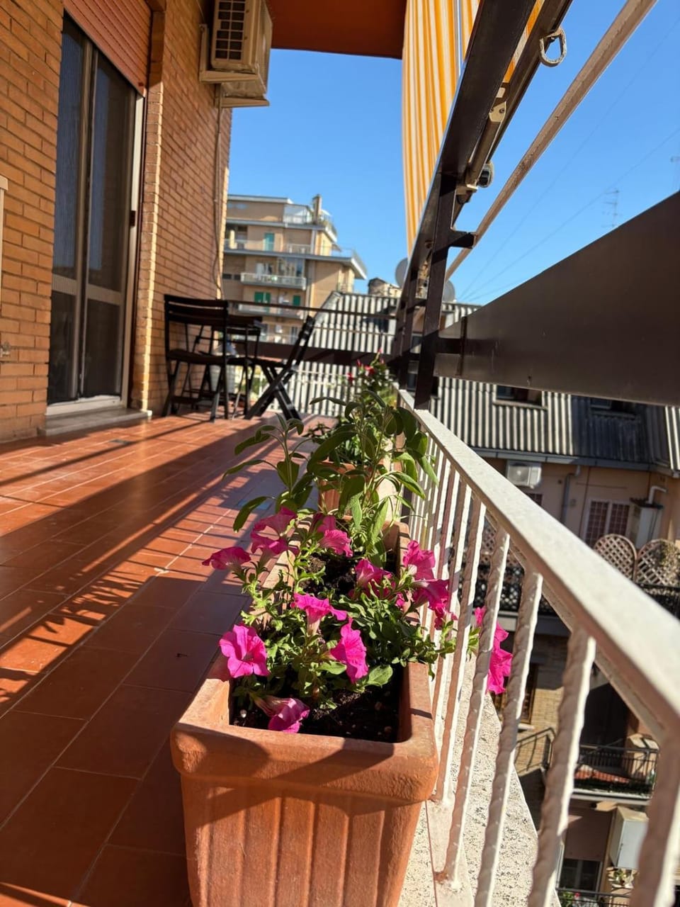 Property building, Balcony/Terrace