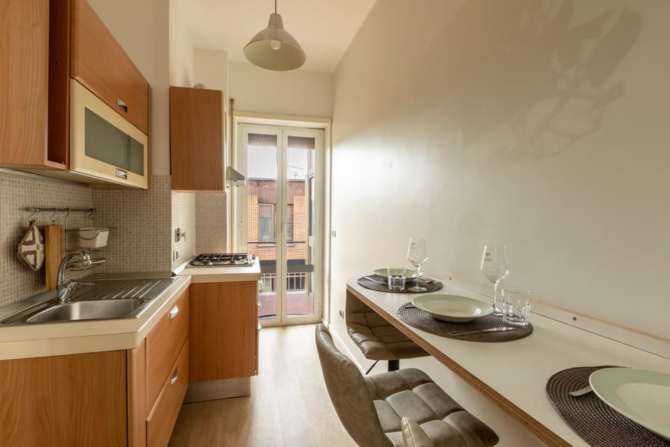 Kitchen or kitchenette, Dining area, stove