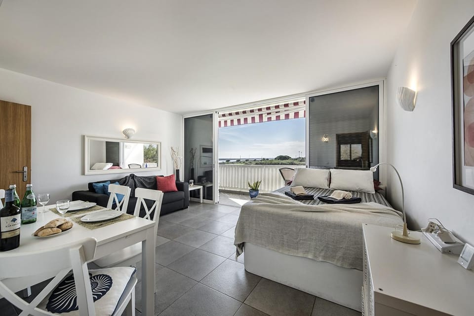 Bed, View (from property/room), Living room, Dining area, Bedroom