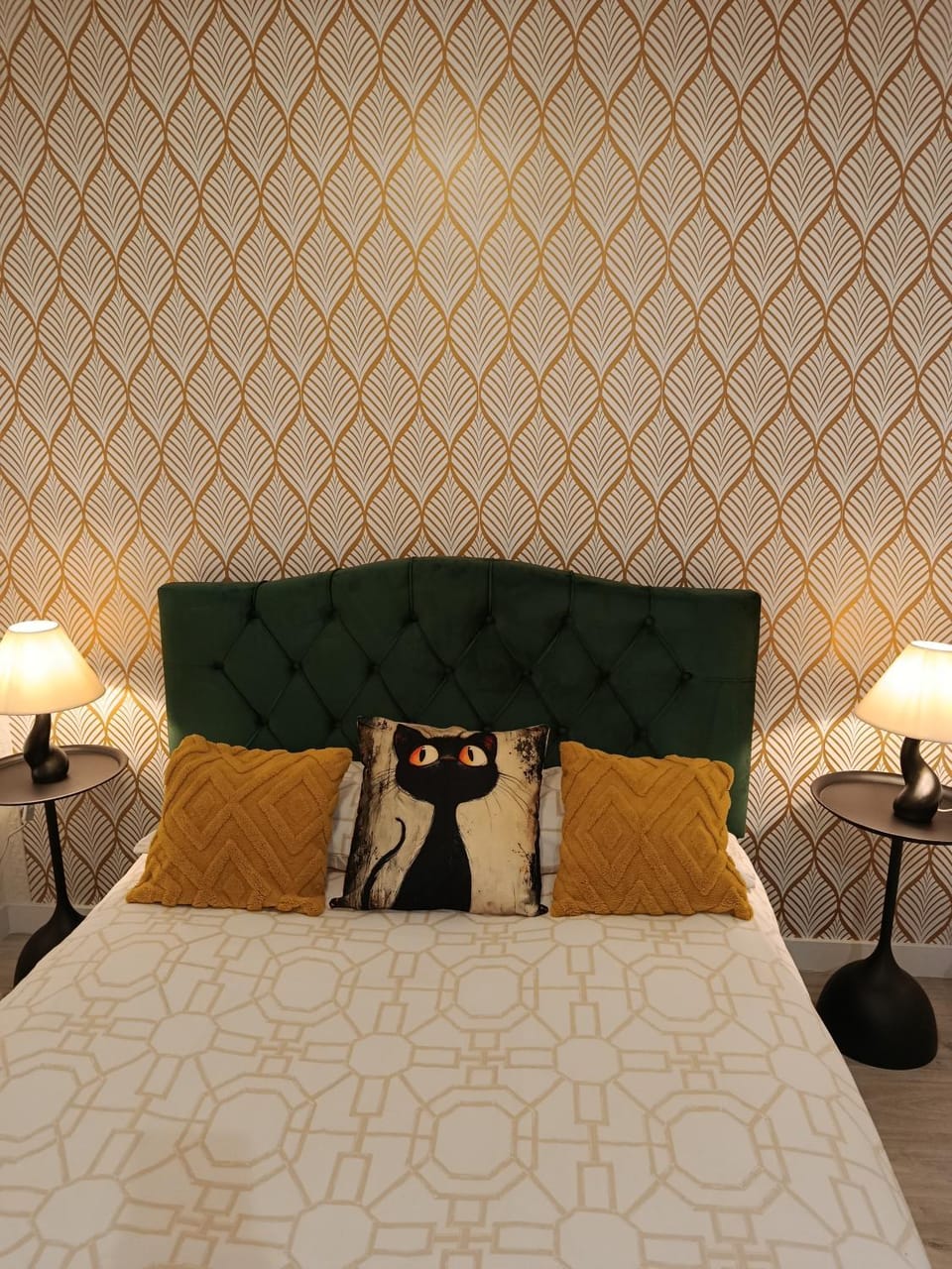 CatMandu Oldstation Apartment in Porto District