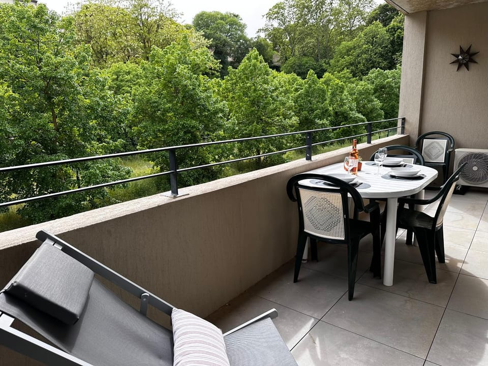 View (from property/room), Balcony/Terrace, Garden view