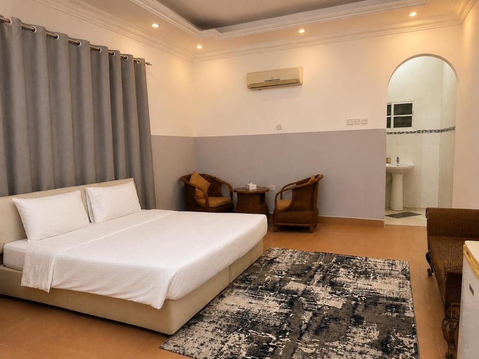 Simple Stay 250m to Dahariz Beach salalah Bed and Breakfast in Oman
