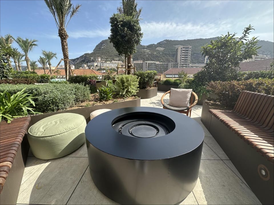 Garden, Mountain view