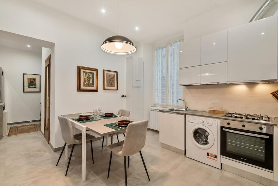 CasadiCavour 5Terre reach everything by foot AC Apartment in La Spezia