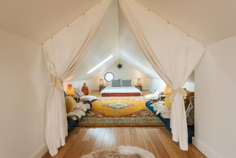 Outlier Inn House on Farm Upstate Catskills Unit 2 Apartment in Hudson Valley